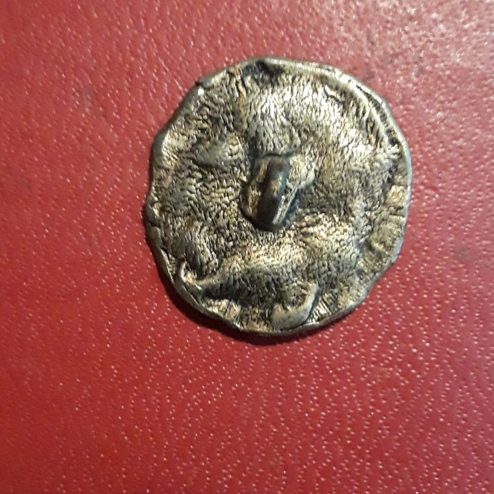 Button - Picture 4 of 4